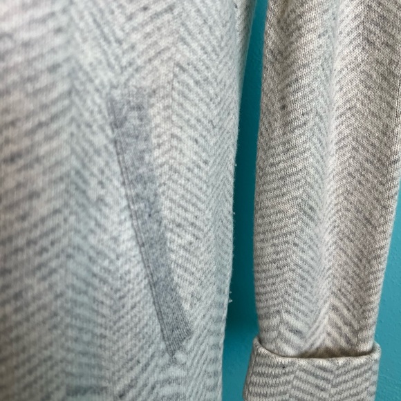 Tahari Luxe Cashmere Long sweater - Picture 4 of 8